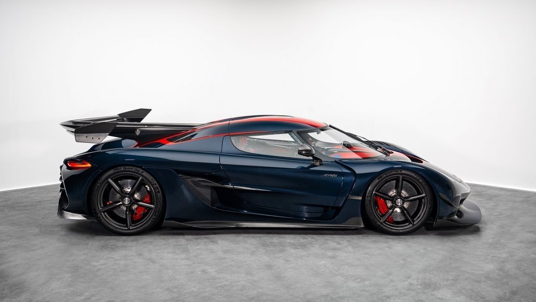 Roadster in Dubai, United Arab Emirates 4 - 19128441