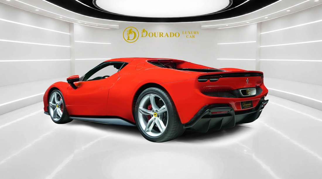 Coupe in Dubai, United Arab Emirates 4 - 19128244