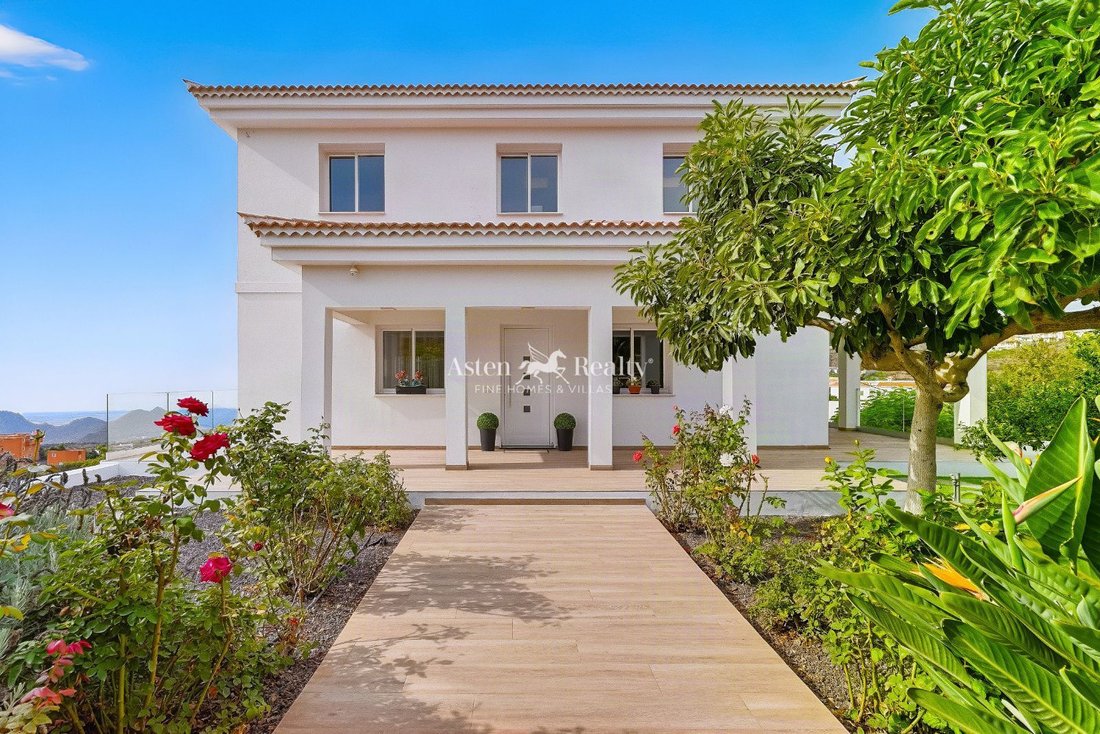 Villa in Arona, Canary Islands, Spain 4 - 19136499