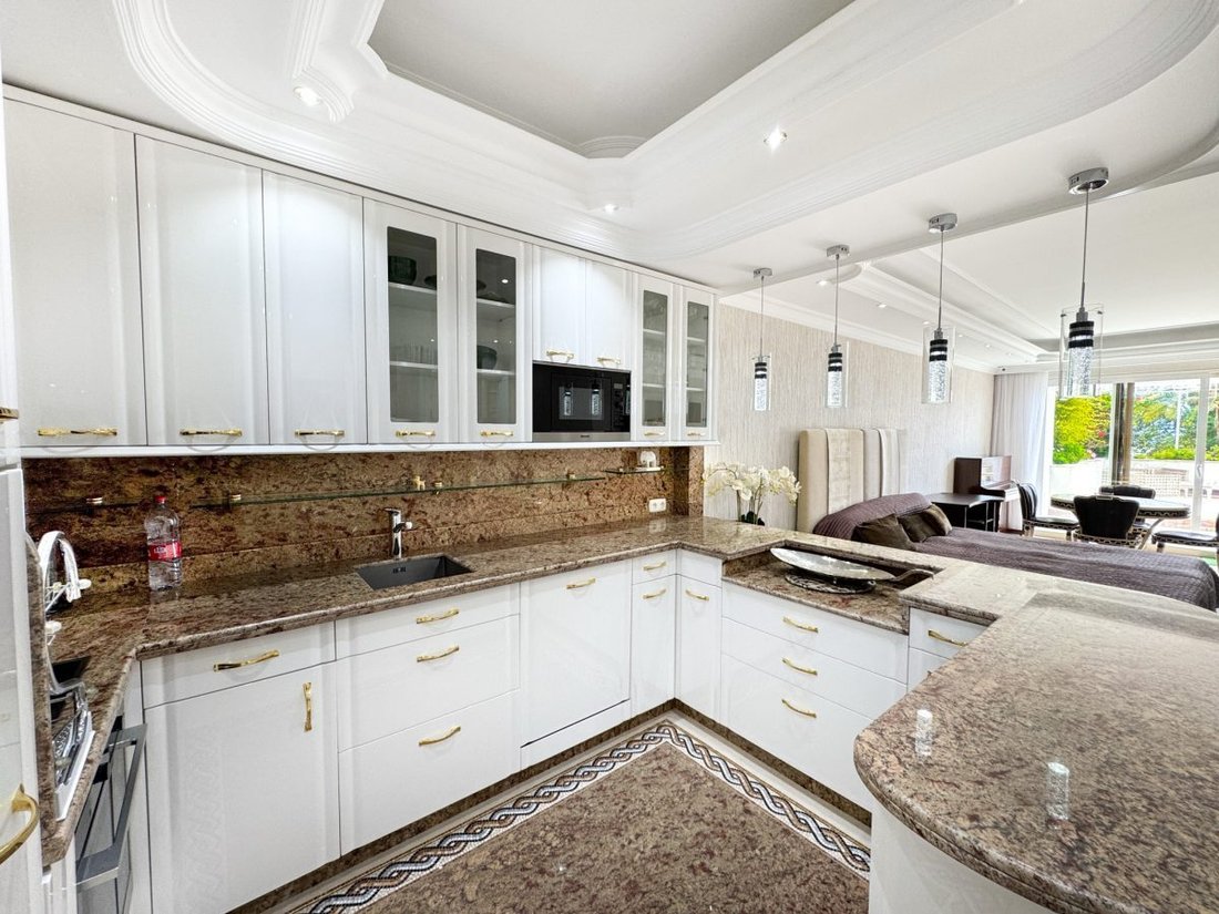 Apartment in Puerto Banus, Marbella, Spain 2 - 19136556