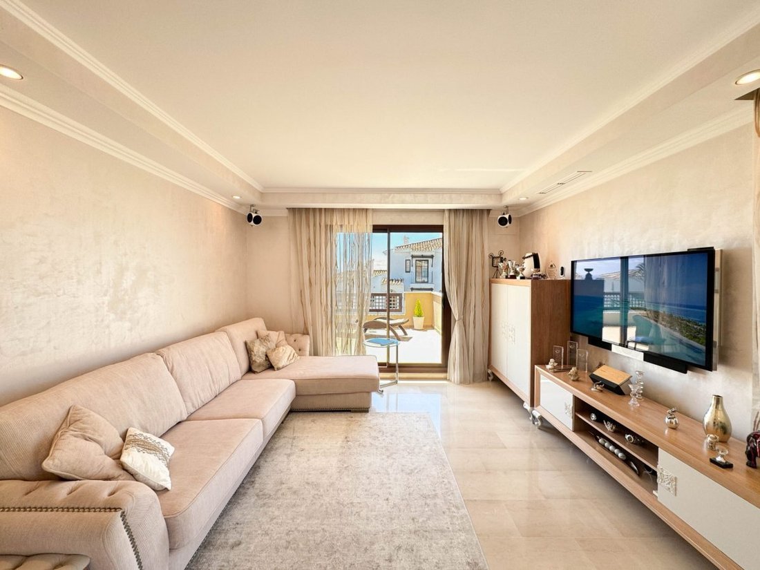 Apartamento en Playa Puerto Banús, Marbella, España 4 - 19136554