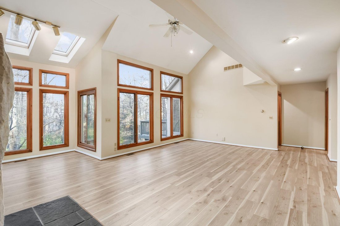 House in Lewis Center, Ohio, United States 5 - 17943656