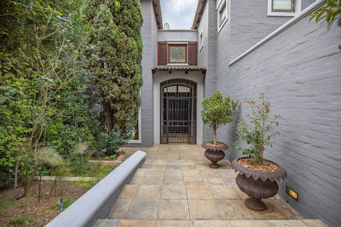 House in Bryanston, Gauteng, South Africa 4 - 19136533