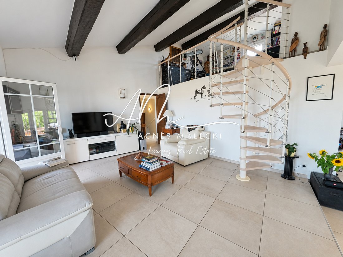 Villa a La Londe-les-Maures, Provenza-Alpi-Costa Azzurra, Francia 5 - 19136483