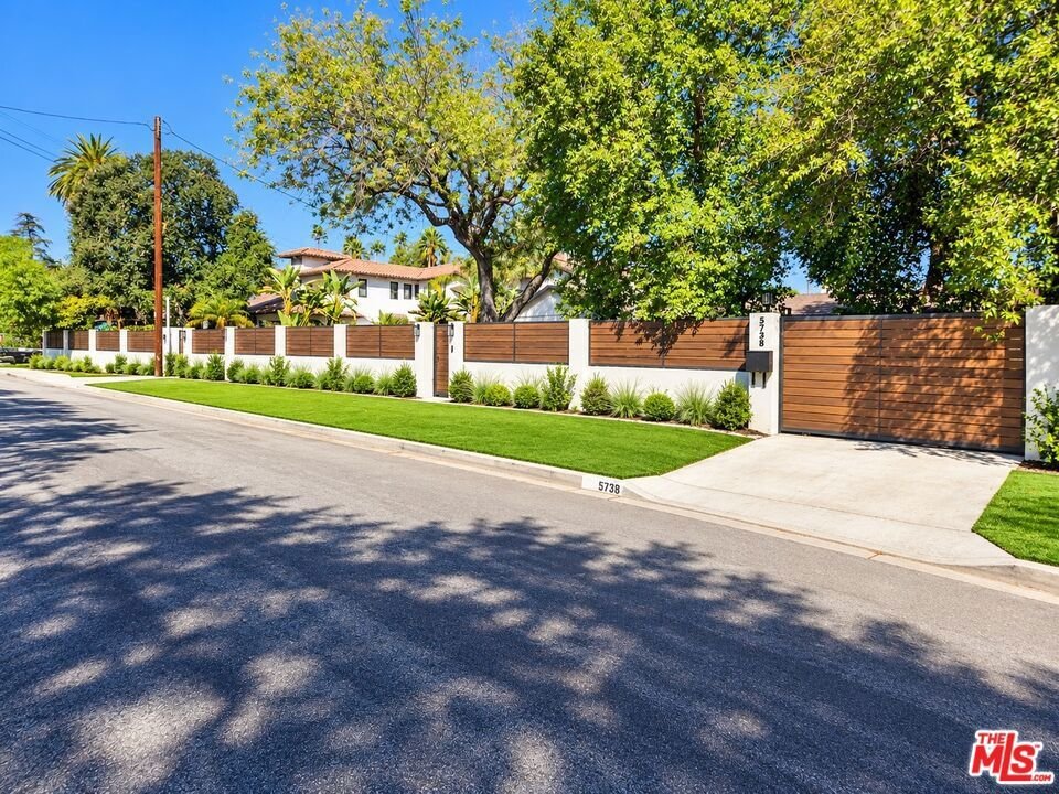 House in Los Angeles, California, United States 1 - 19136435