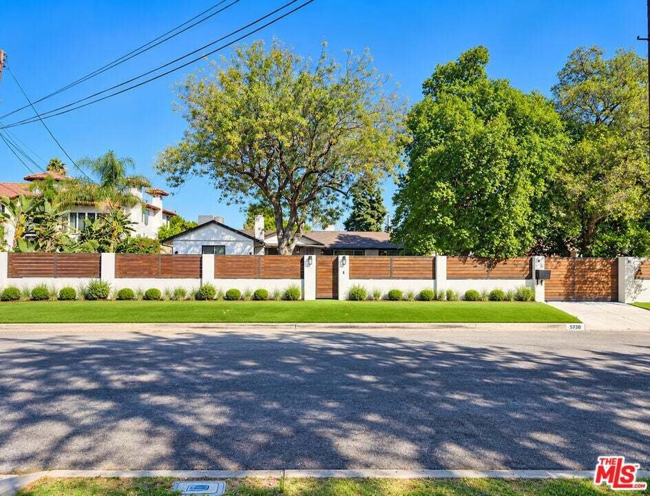House in Los Angeles, California, United States 2 - 19136435