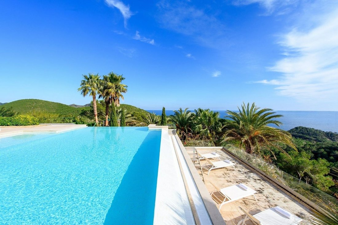 Villa in Roca Llisa, Santa Eularia des Riu, Balearic Islands 4 - 19136666