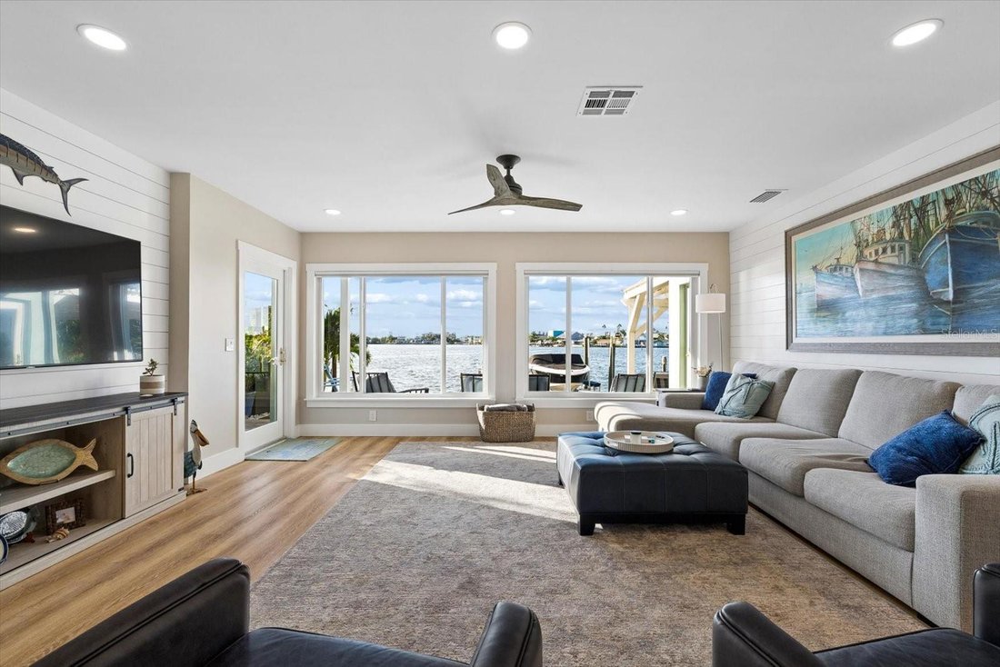 Maison à Madeira Beach, Floride, États-Unis 3 - 19136765