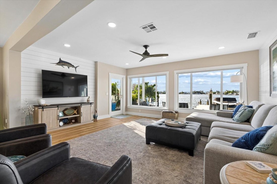 Maison à Madeira Beach, Floride, États-Unis 5 - 19136765