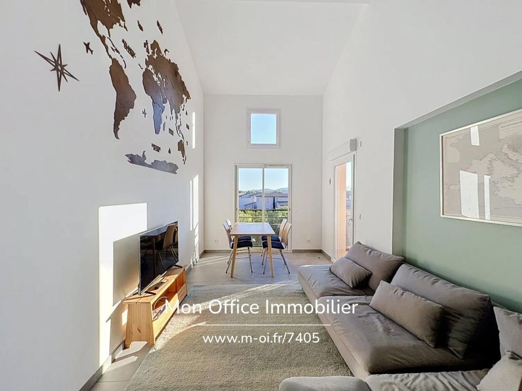 Appartamento a Grimaud, Provenza-Alpi-Costa Azzurra, Francia 1 - 19135678
