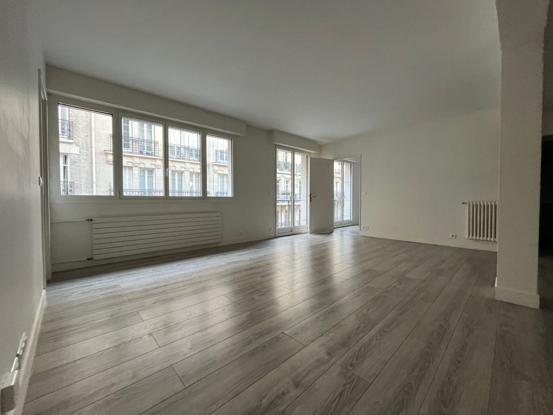 Apartment in Auteuil Nord, Paris 16e Arrondissement, Paris 2 - 19136970