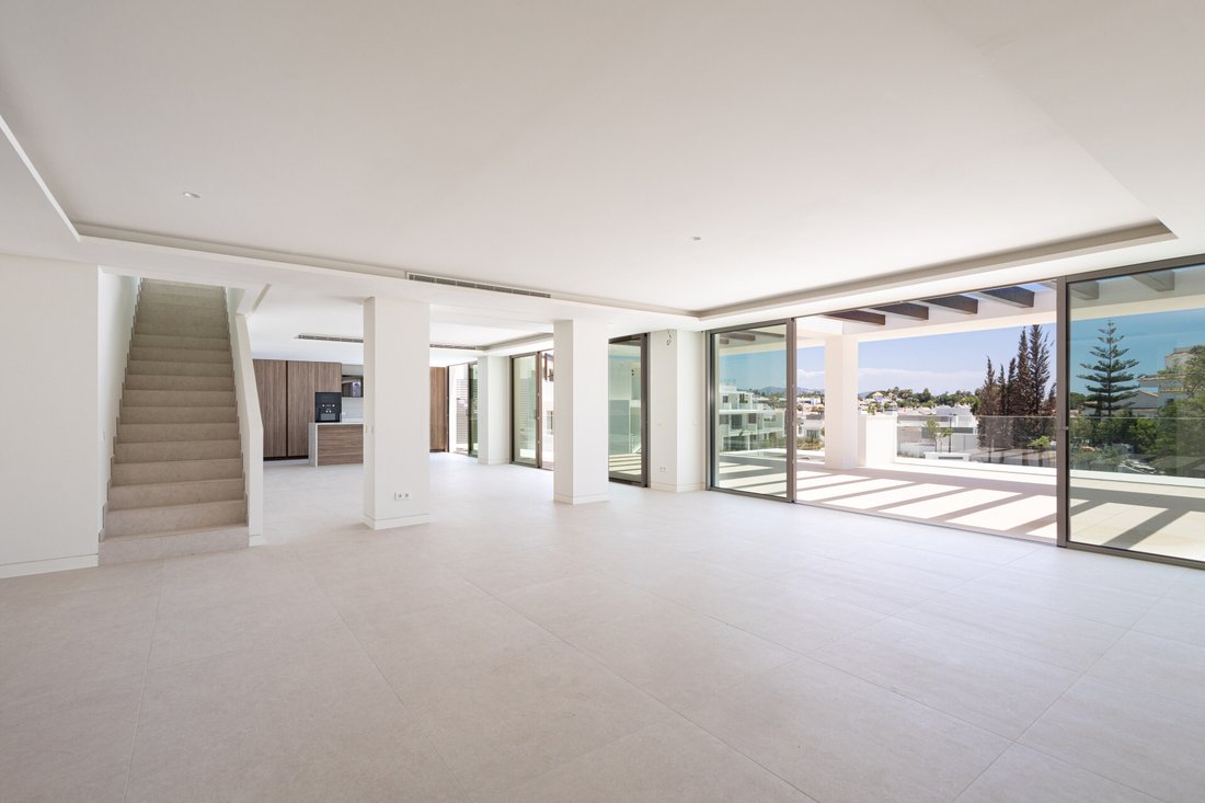 Penthouse in Marbella, Andalusia, Spain 2 - 19136624