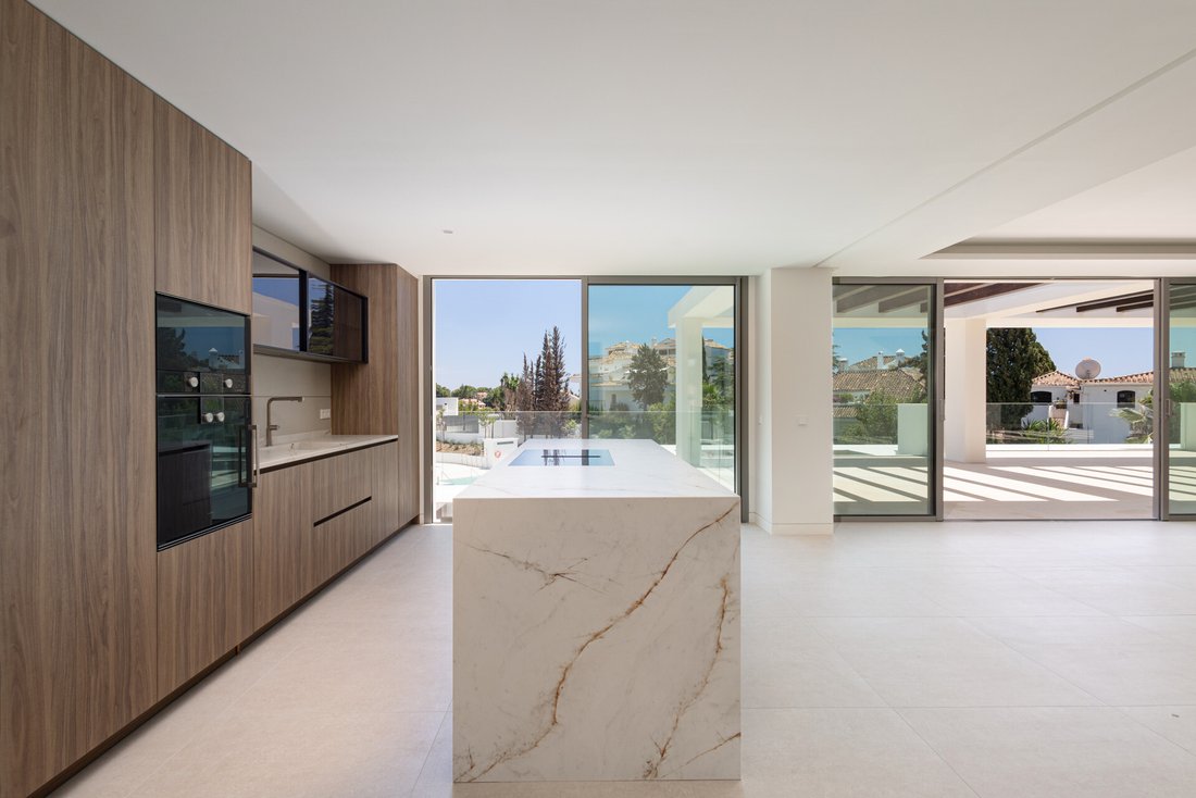 Penthouse in Marbella, Andalusia, Spain 3 - 19136624