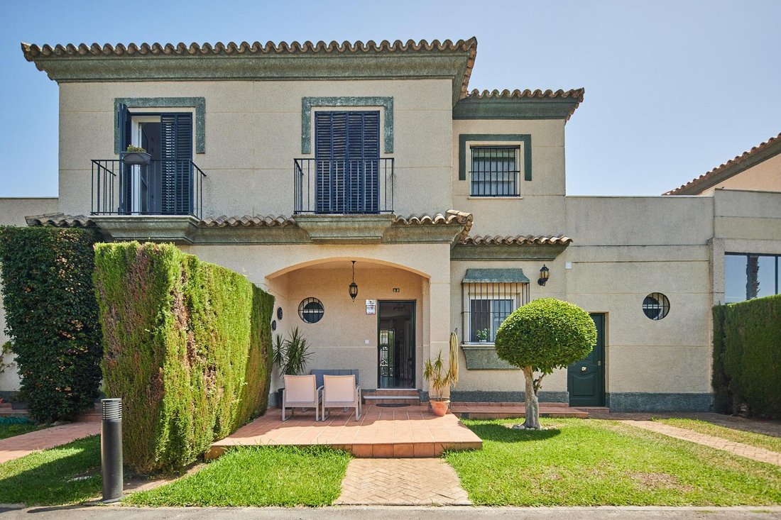 Townhouse en Chiclana de la Frontera, Andalucía, España 1 - 19137291