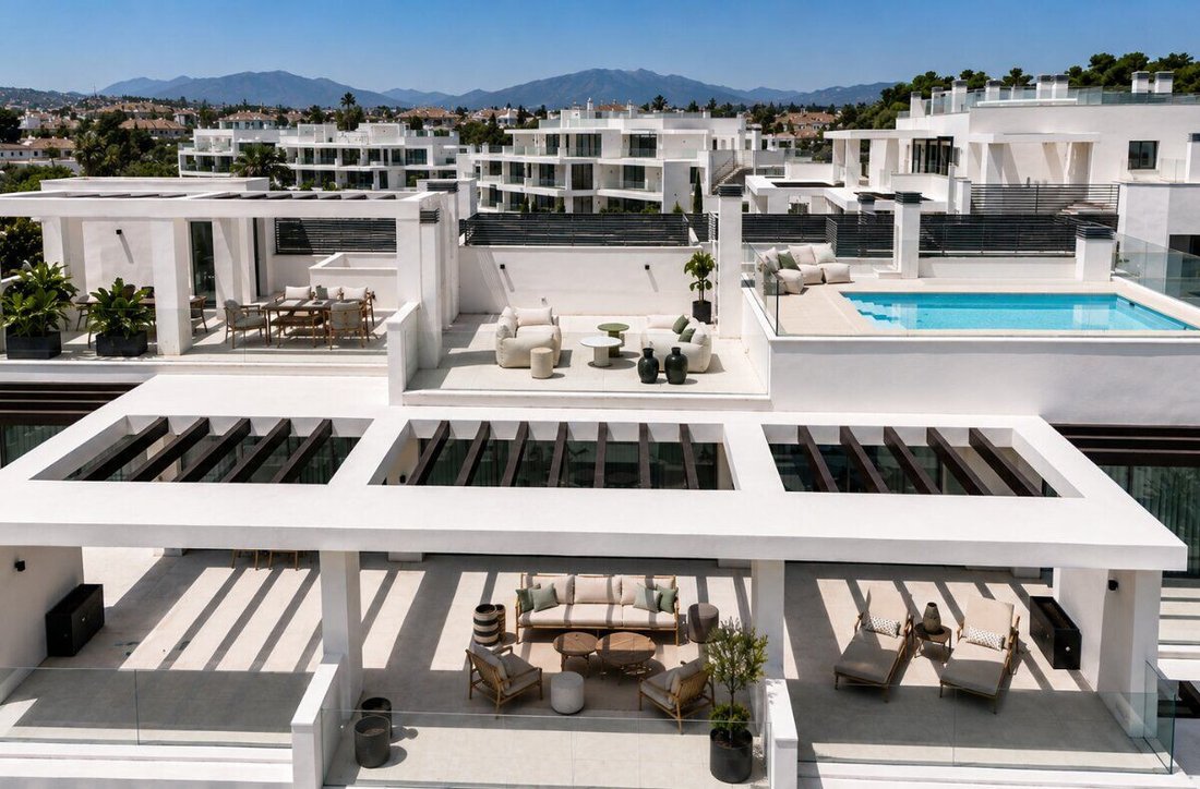 Penthouse in Marbella, Andalusia, Spain 4 - 19136624