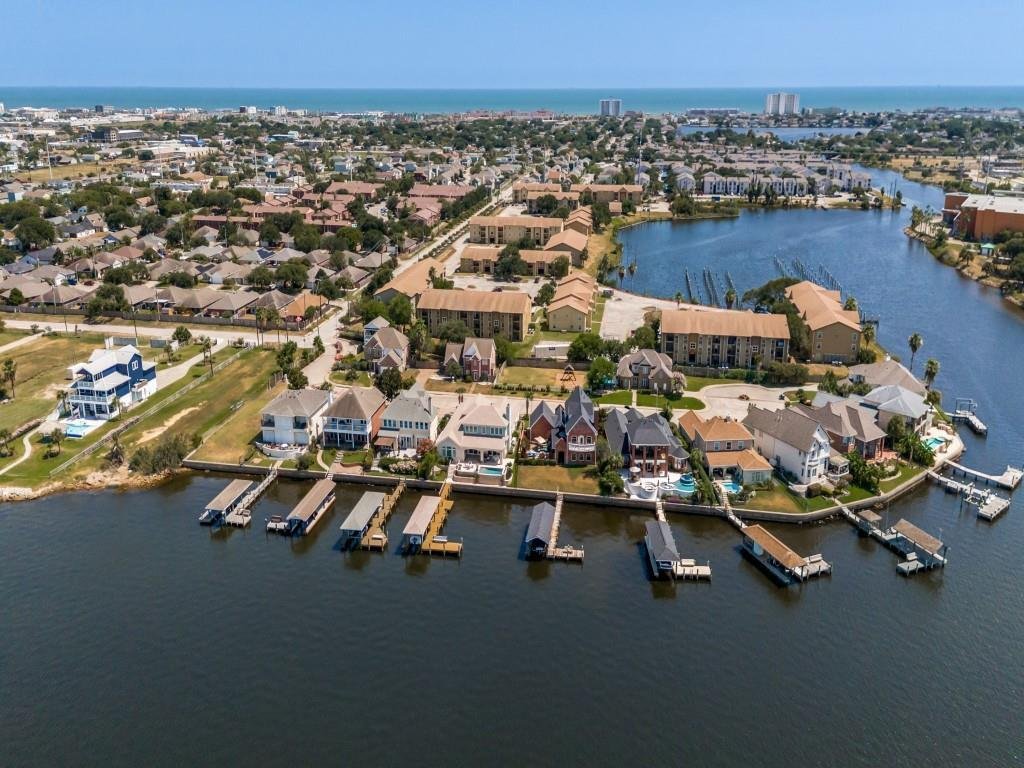 House in Galveston, Texas, United States 5 - 18736419