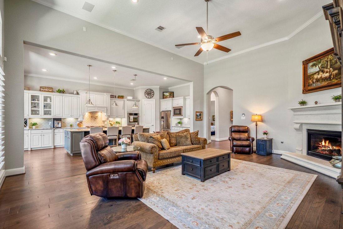Casa en Pinehurst, Texas, Estados Unidos 5 - 19136987