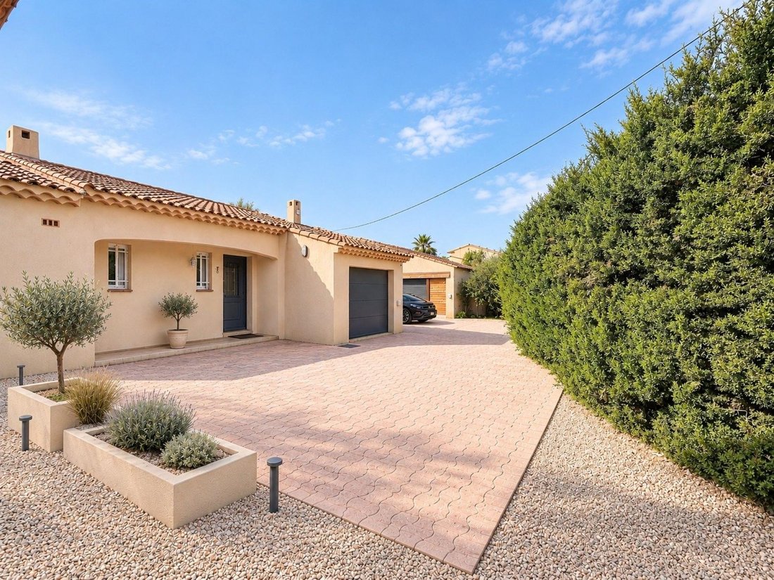 Maison à Ecarts, Roquebrune-sur-Argens, France 2 - 19137123