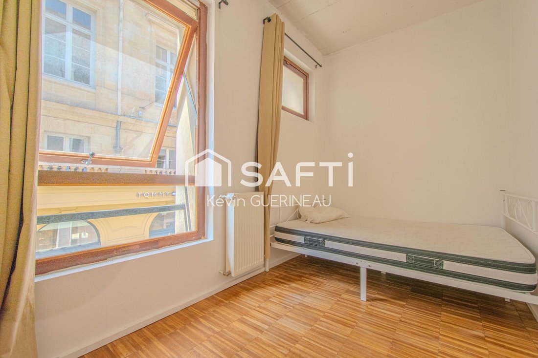 Appartement à Hôtel de Ville-Quinconce-Saint Seurin-Fondaudège, Bordeaux, France 5 - 19137130