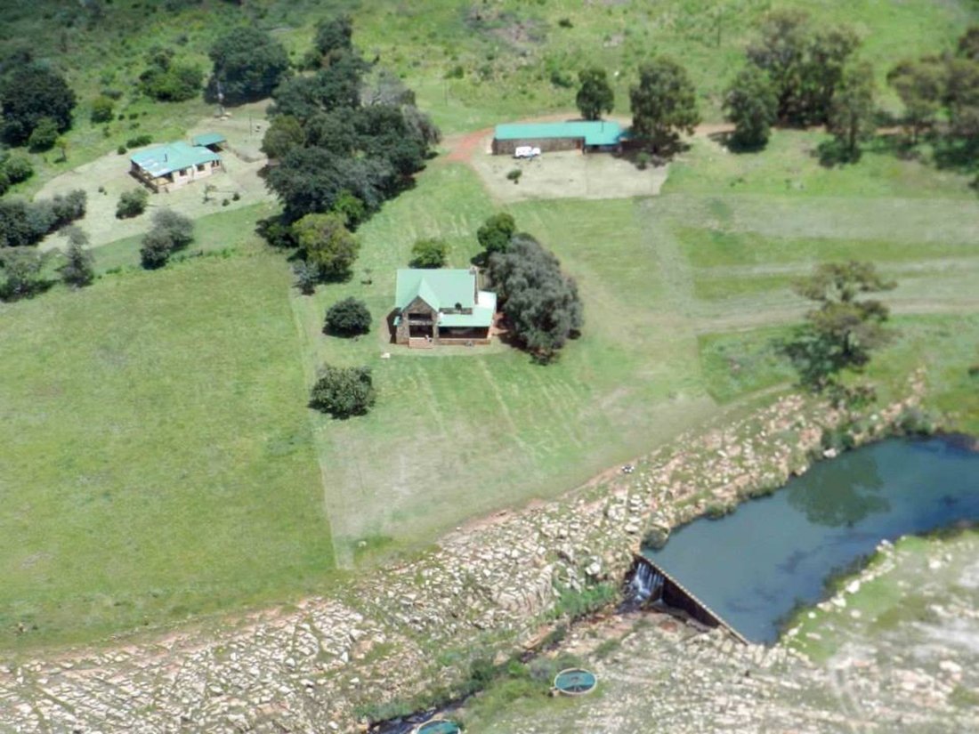 Corps de ferme à Municipalité locale de Emakhazeni, Mpumalanga, Afrique du Sud 1 - 19137030