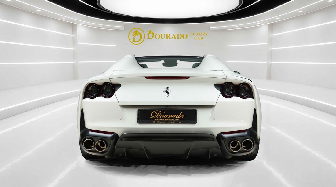 Cabriolet in Dubai, United Arab Emirates 5 - 19128254