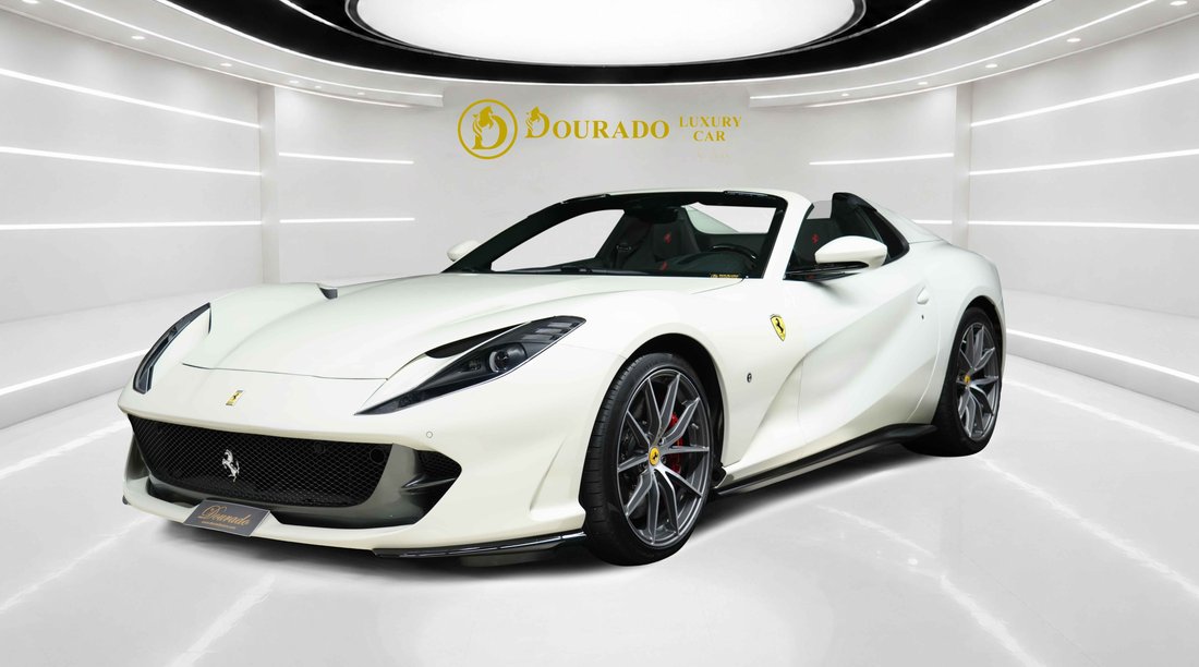 Cabriolet in Dubai, United Arab Emirates 3 - 19128254