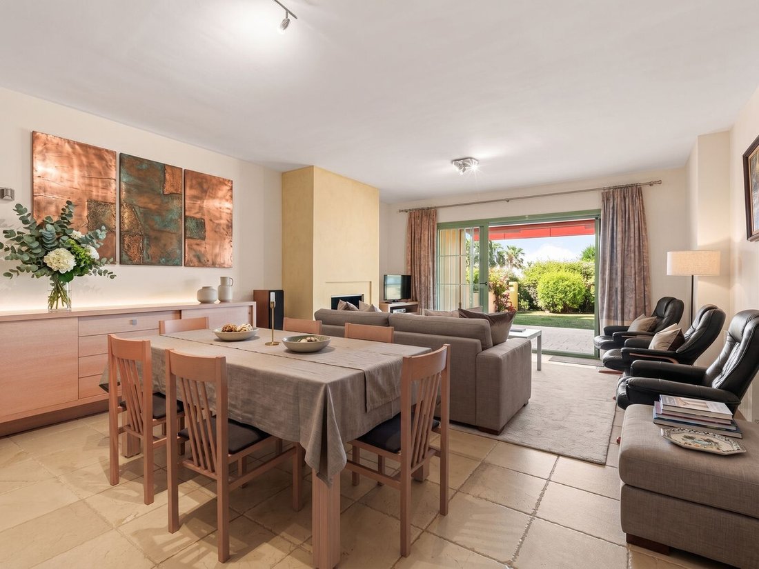 Apartment in Benahavis, Andalusia, Spain 4 - 19137389