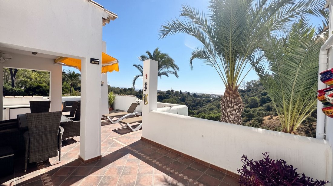 Apartment in Benahavis, Andalusia, Spain 2 - 19137402