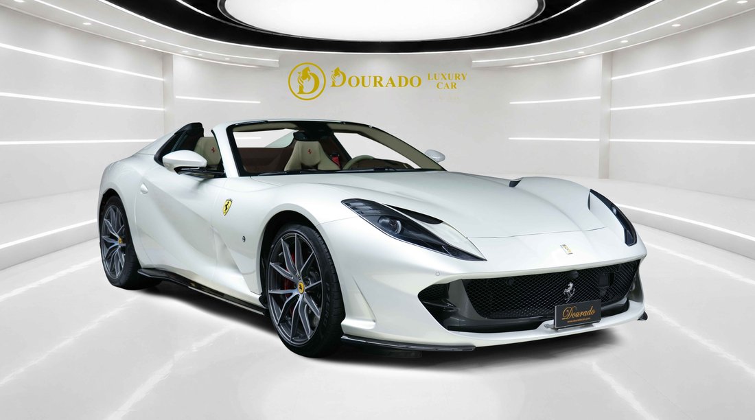 Cabriolet in Dubai, United Arab Emirates 1 - 19128259