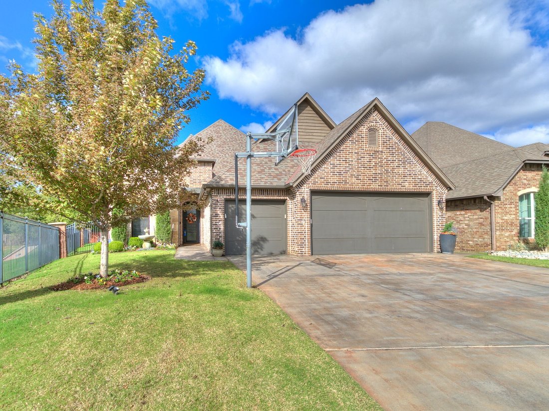 House in Edmond, Oklahoma, United States 2 - 19137590