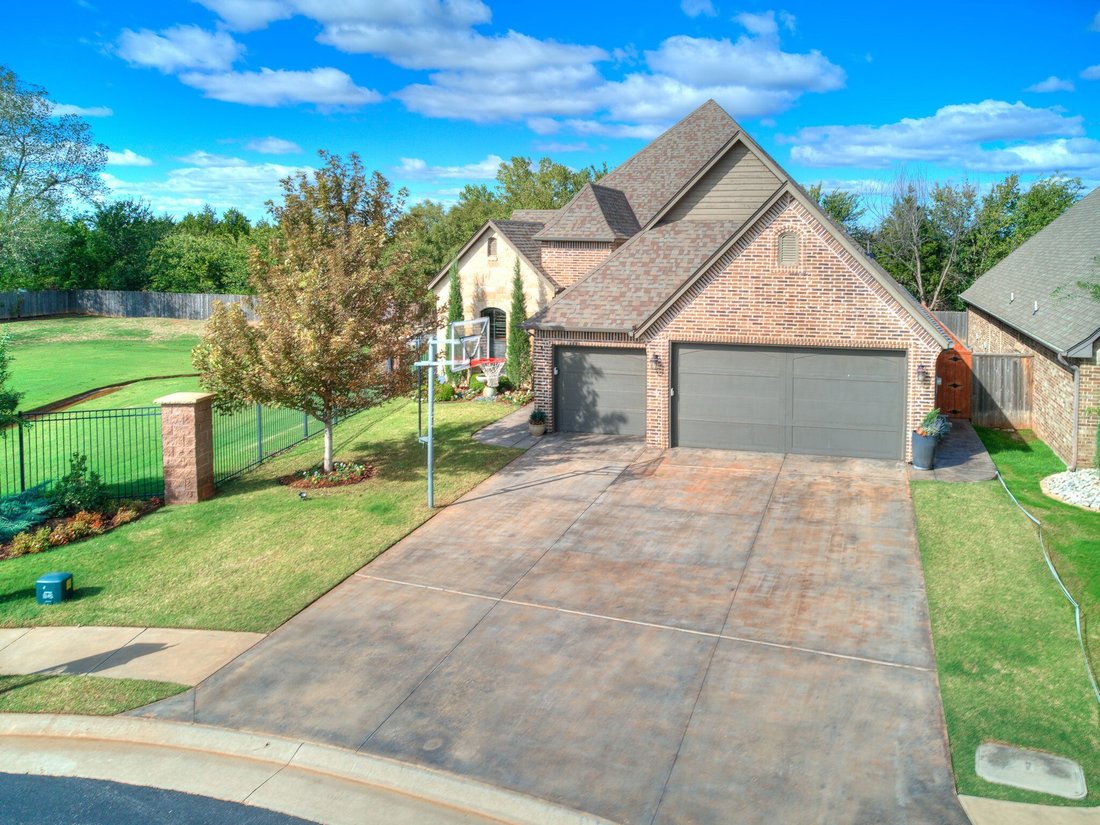 House in Edmond, Oklahoma, United States 1 - 19137590