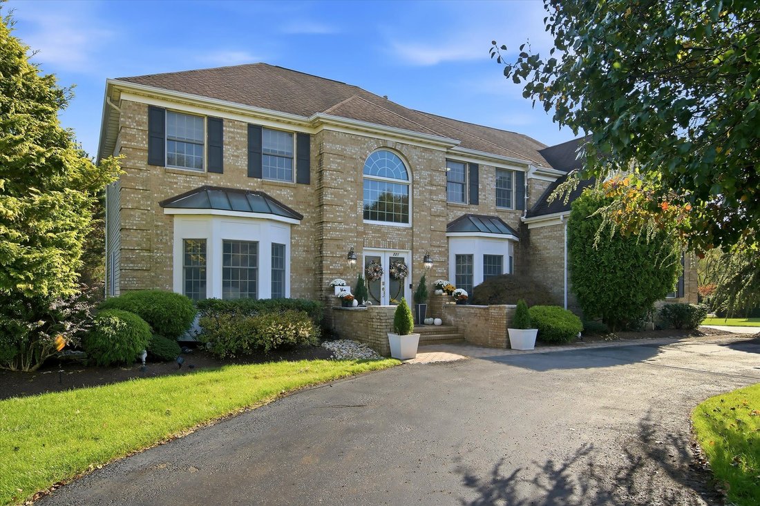 House in Freehold Township, New Jersey, United States 4 - 19137604