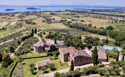 Casa a Tuoro sul Trasimeno, Umbria, Italia 1