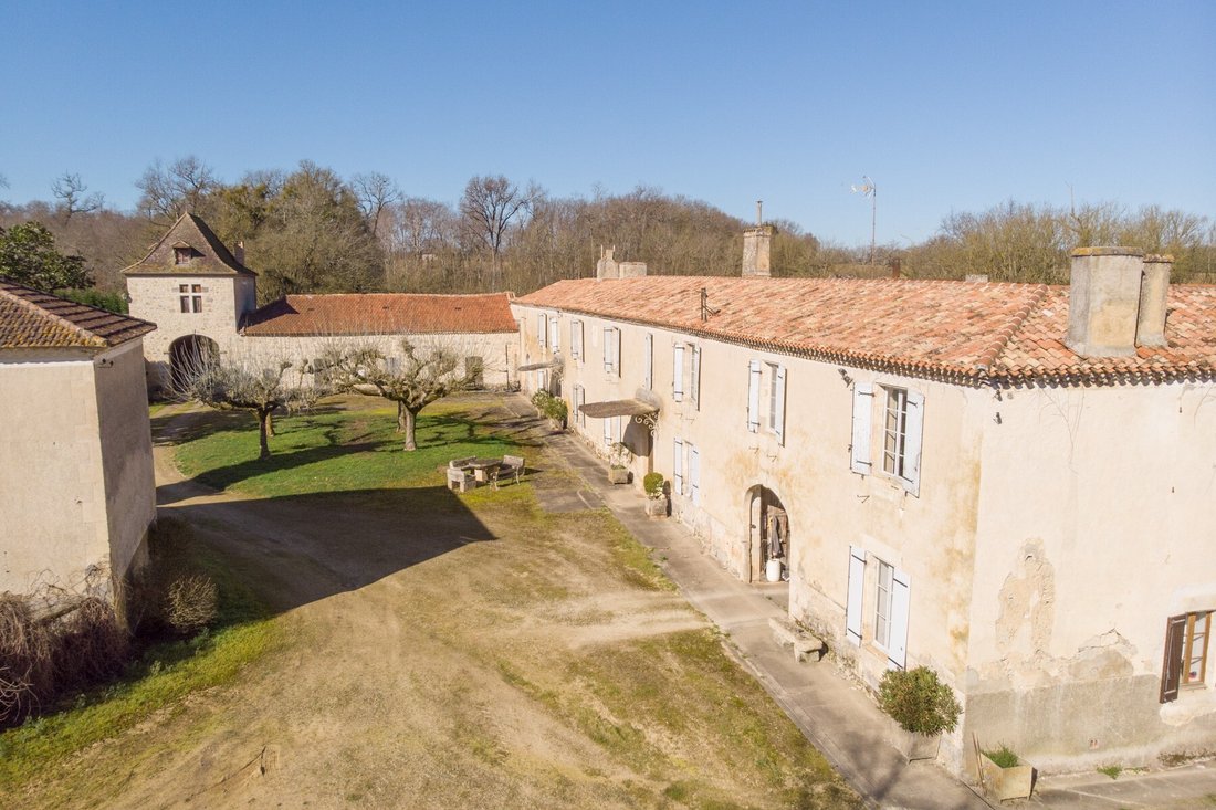 Domaine à Nord, Condom, France 1 - 19138085