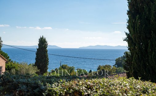 Wohnung in Rayol-Canadel-sur-Mer, Provence-Alpes-Côte d'Azur, Frankreich 1