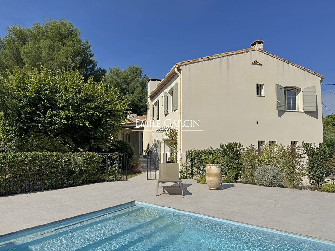 Villa à Fontvieille, Provence-Alpes-Côte d'Azur, France 2 - 19138707