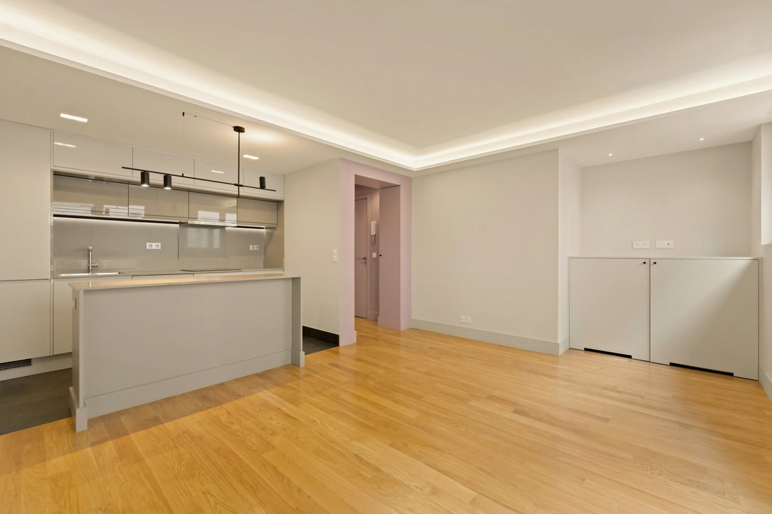 Apartment in Legendre-Lévis, Paris 17e Arrondissement, Paris 1 - 19137838