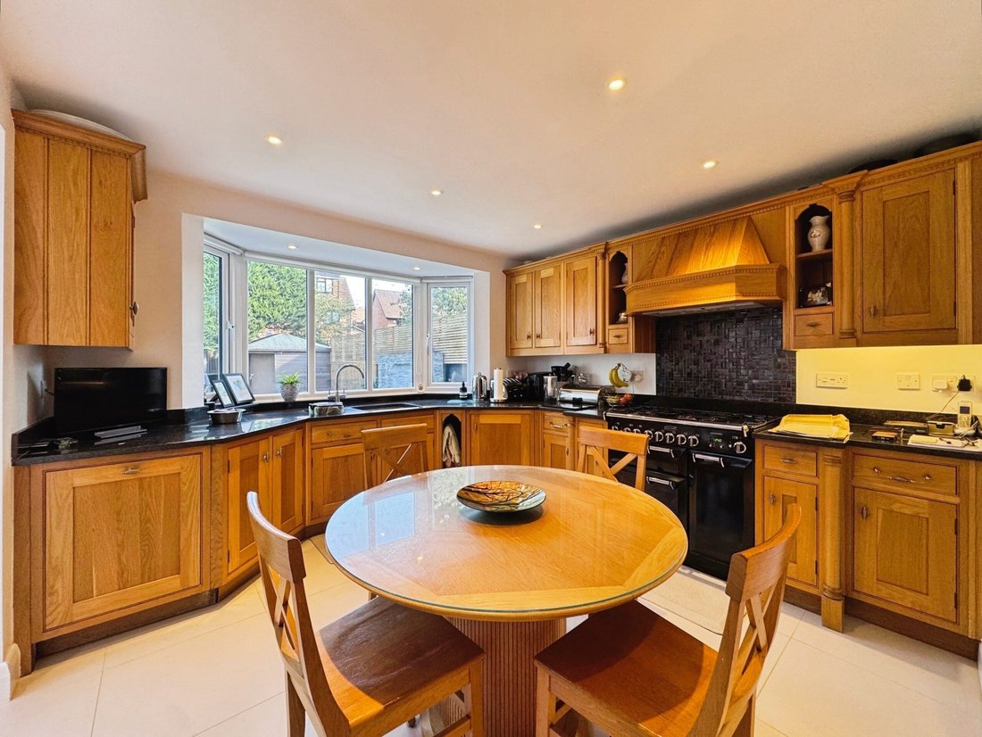 House in Edgware, Barnet, England 4 - 19137922