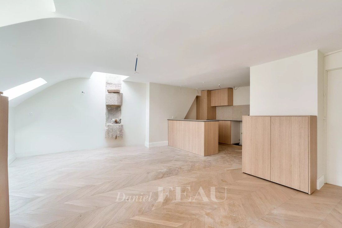 Apartment in Sainte Avoie, Paris 3e Arrondissement, Paris 3 - 19137742