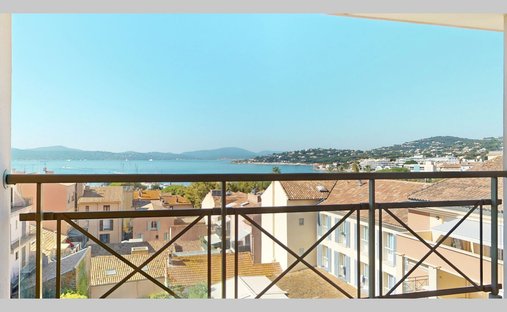 Apartment in Ville-Les Saquedes-Le Bouillonnet, Sainte-Maxime, France 1