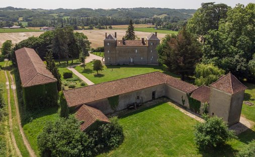 Schloss in Seissan, Okzitanien, Frankreich 1
