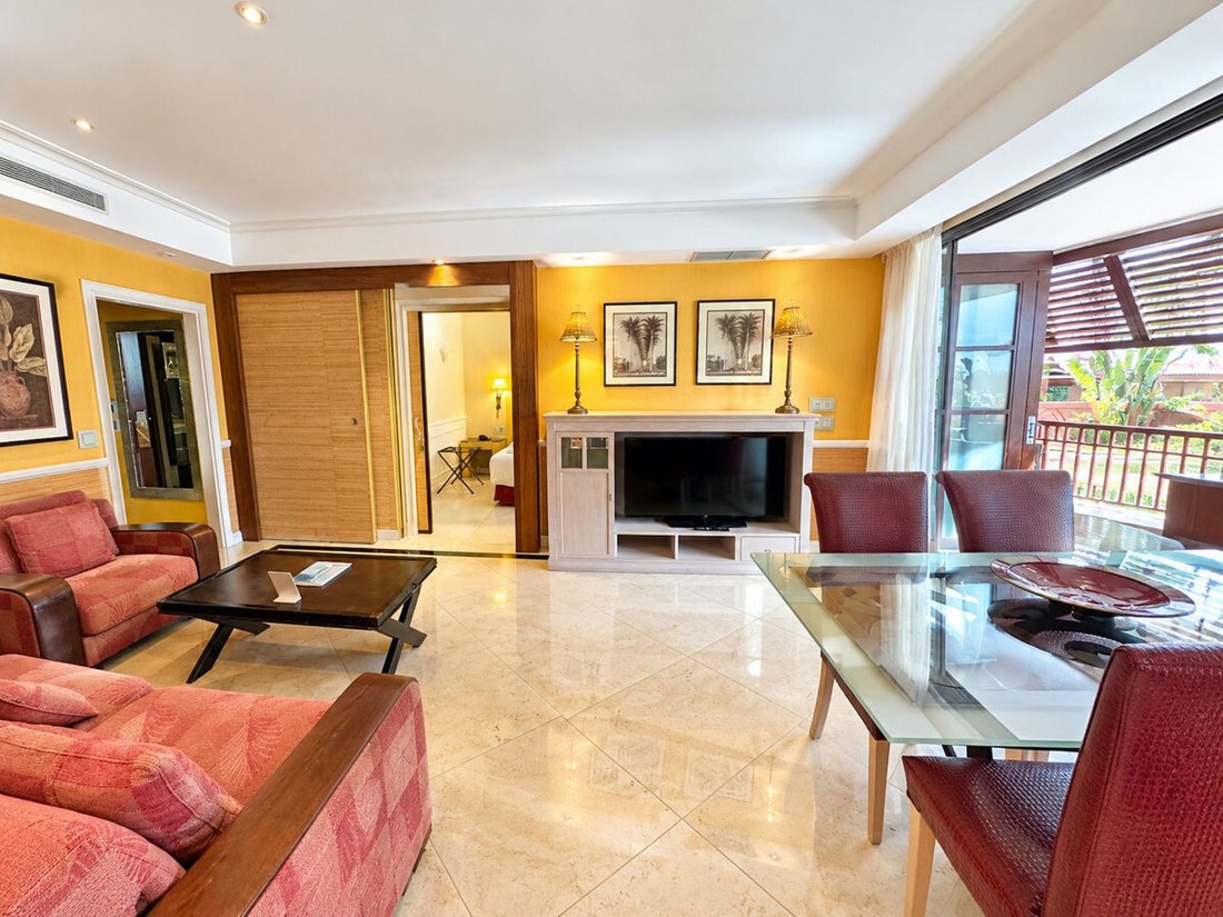 Apartment in Puerto Banus, Marbella, Spain 3 - 19137862