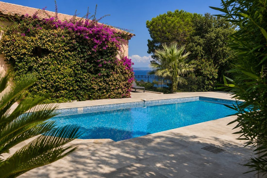 Villa à Ville-Les Saquedes-Le Bouillonnet, Sainte-Maxime, France 3 - 19138426