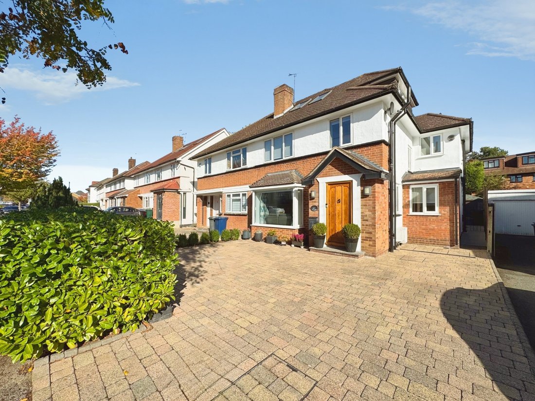 House in Edgware, Barnet, England 2 - 19137922