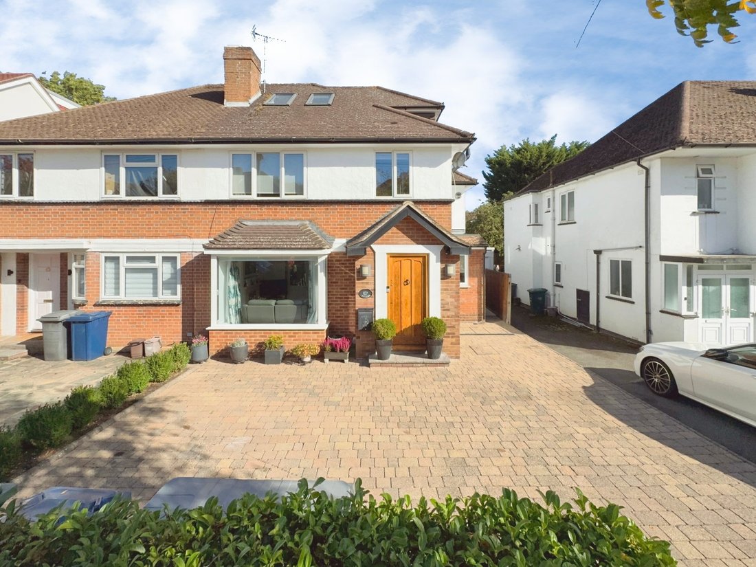 House in Edgware, Barnet, England 1 - 19137922