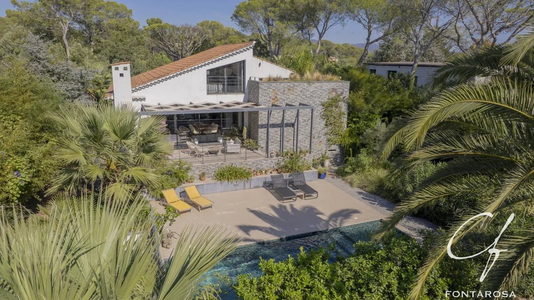 Villa a Valescure-Vaulongue-Clair Bois-Vallon Suveret, Saint-Raphaël, Francia 1 - 19138172