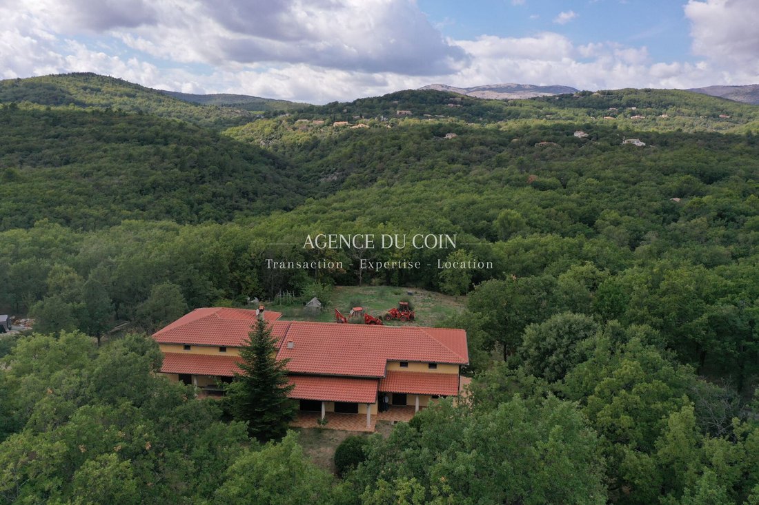 Villa en Mons, Provenza-Alpes-Costa Azul, Francia 4 - 19138416