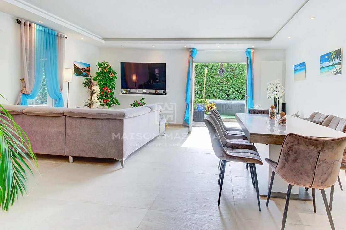 Villa en Niza, Provenza-Alpes-Costa Azul, Francia 4 - 19138259
