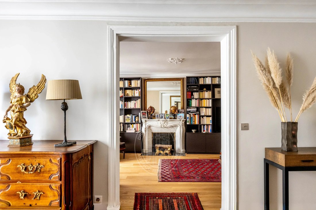 Appartement à Saint Thomas d'Aquin, Paris 7e Arrondissement, Paris 2 - 19138348