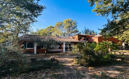 Villa in Pourrières, Provence-Alpes-Côte d'Azur, Frankreich 1